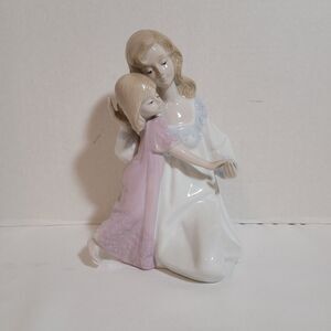 Vintage 1990 Paul Sebastian Porcelain Figurine Mother and Daughter Bedtime Hug